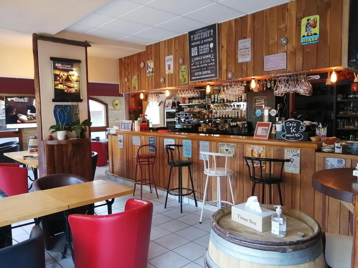 Le Grand Chatelard Hotel Bar Restaurant Sainte-Marie-de-Cuines 외부 사진